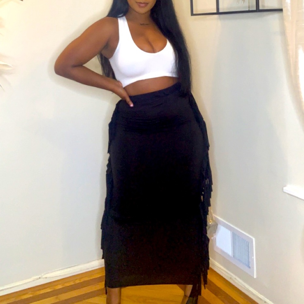Feelin’ You Fringe Skirt